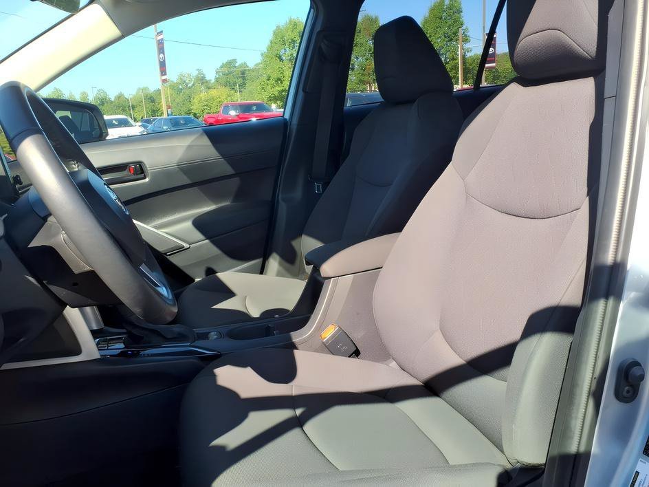 Used 2025 Silver Toyota LE image 14