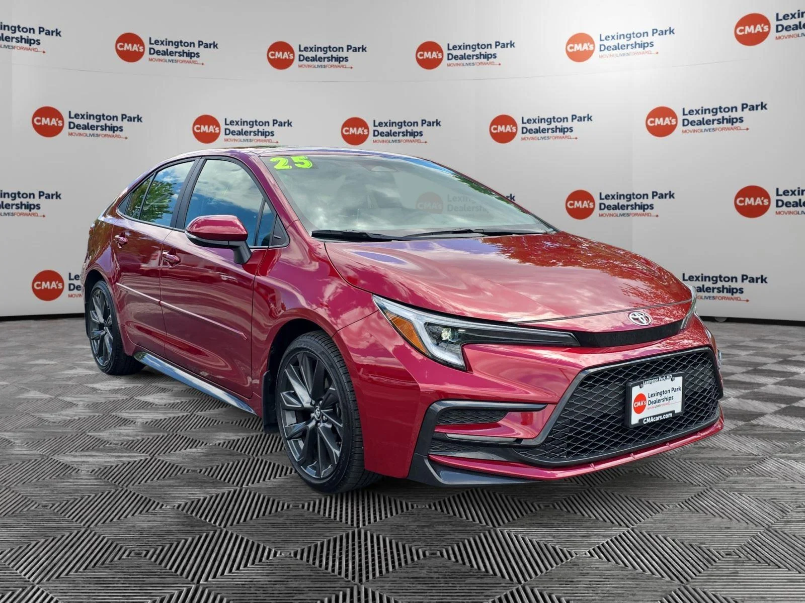 Used 2025 Ruby Flare Pearl Toyota XSE image 1