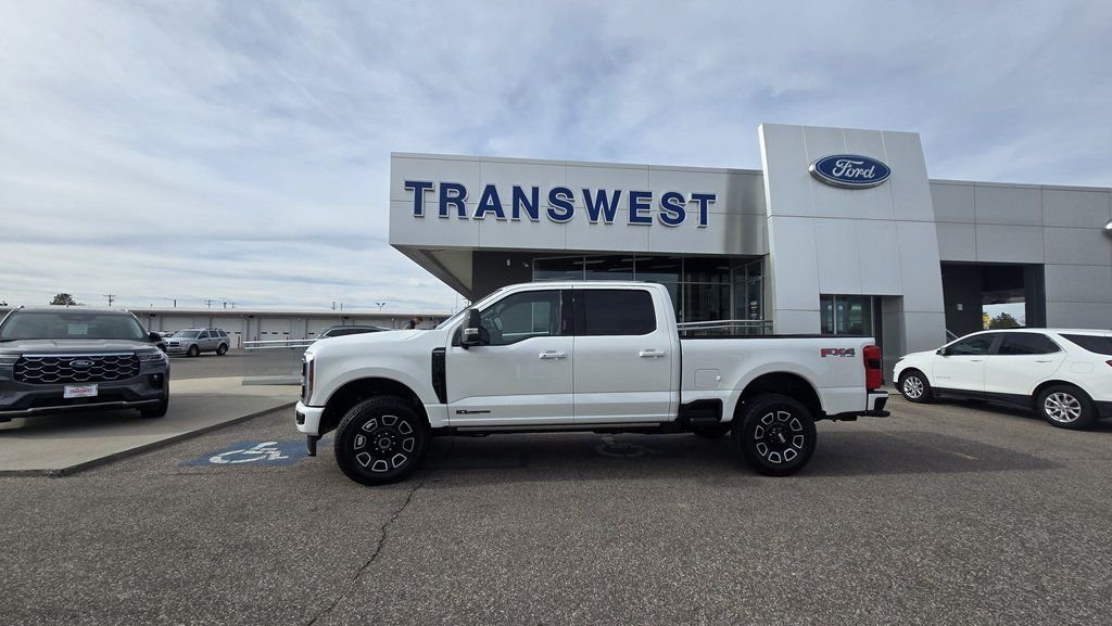2026 Ford F-250 Super Duty Platinum - Photo 4