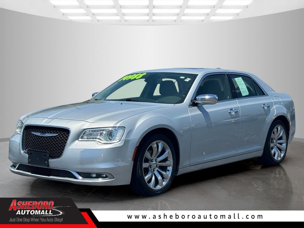 2020 Chrysler 300 Limited's photo