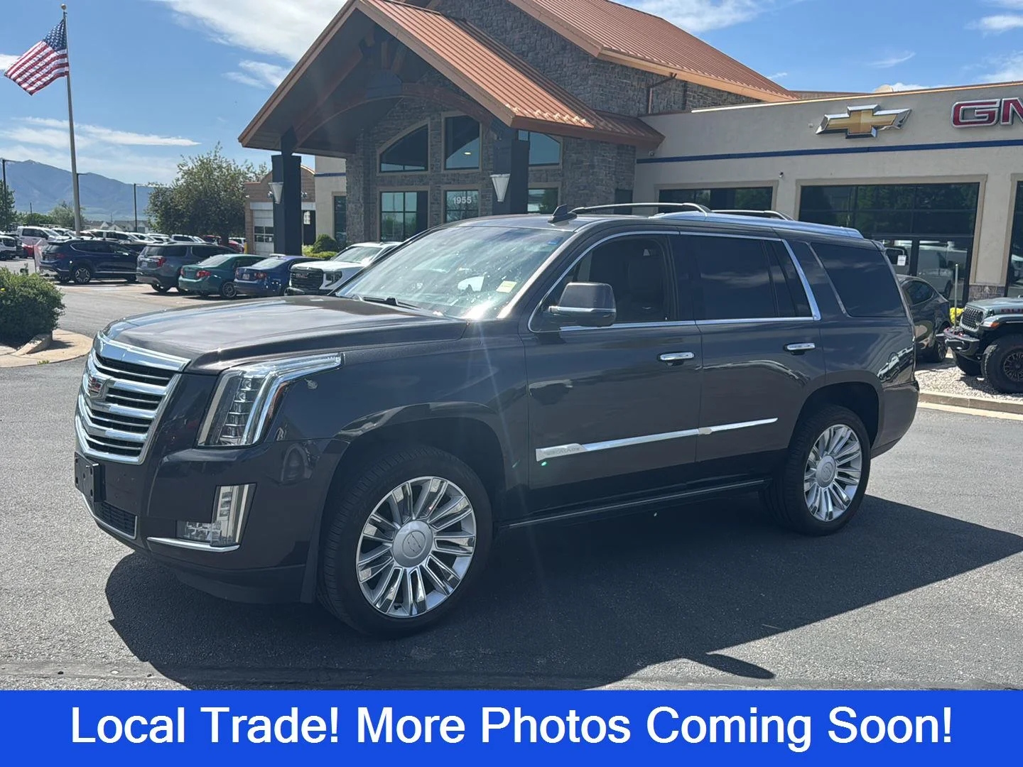 2016 Cadillac Escalade AWD Platinum's photo