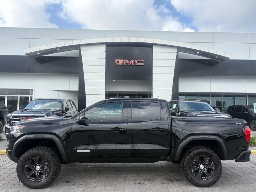 2024 GMC Canyon 4WD Elevation Crew Cab Short Box's photo