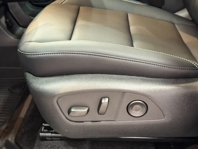 2026 GMC Acadia Elevation - Photo 18
