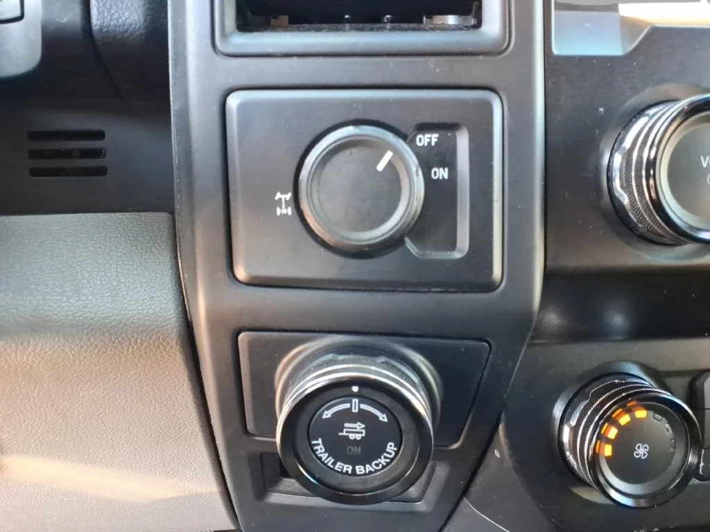 Used 2020 Black Ford XL image 19