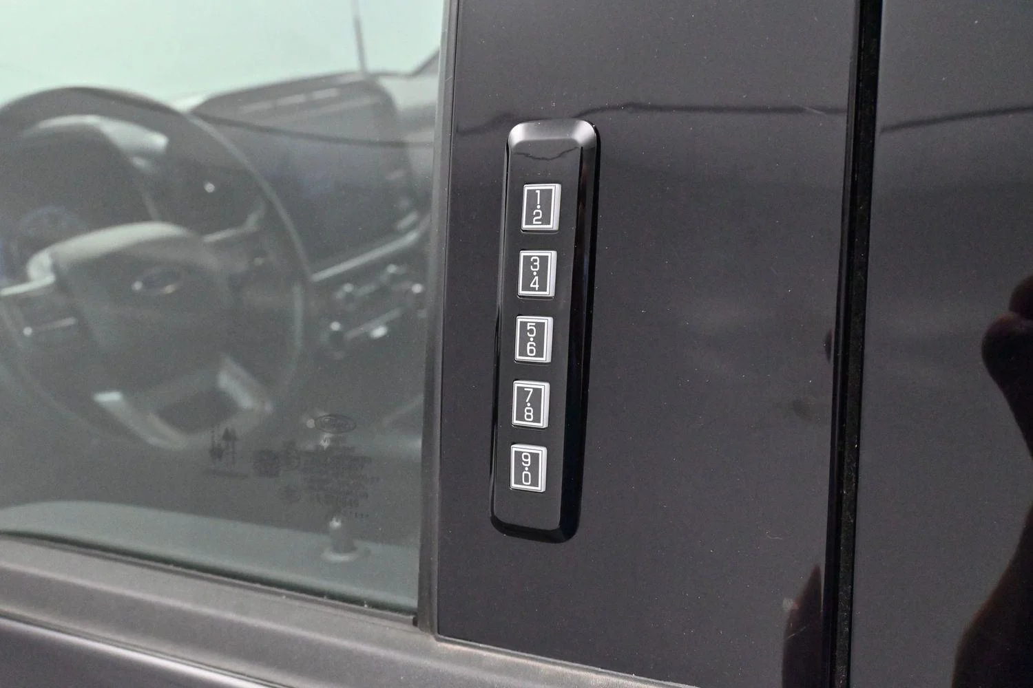 Used 2022 Agate Black Ford XLT image 10