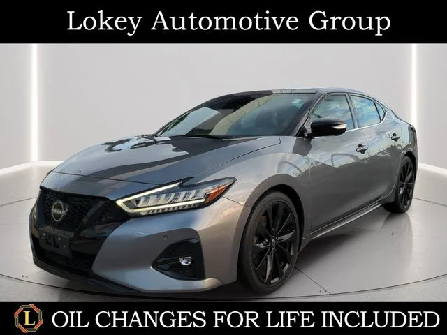 Used 2023 Gray Nissan SR image 1