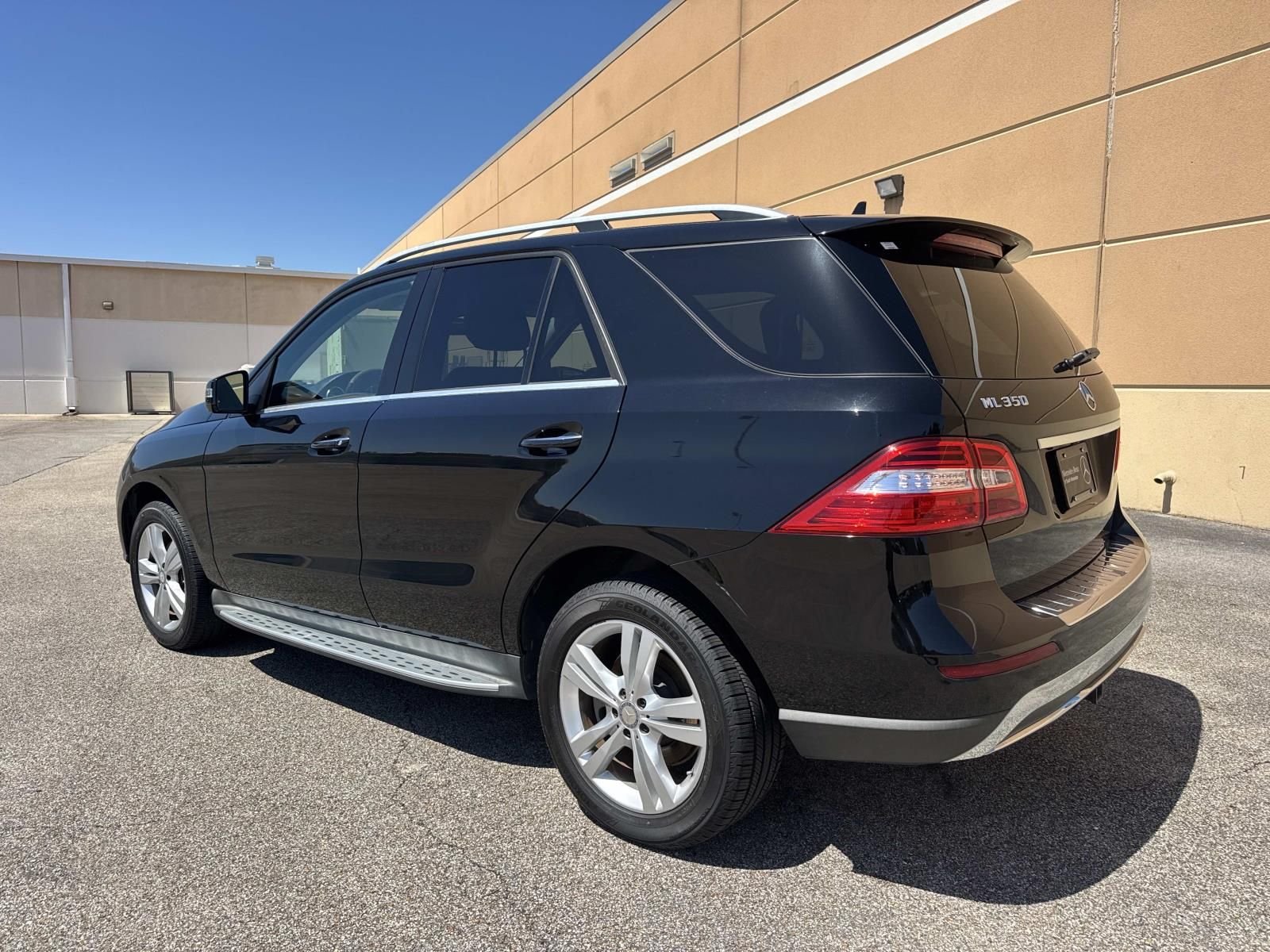 Used 2015 Black Mercedes-Benz ML 350 image 8
