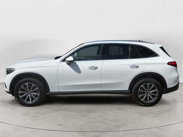 New 2026 Polar White Mercedes-Benz GLC 300 image 2