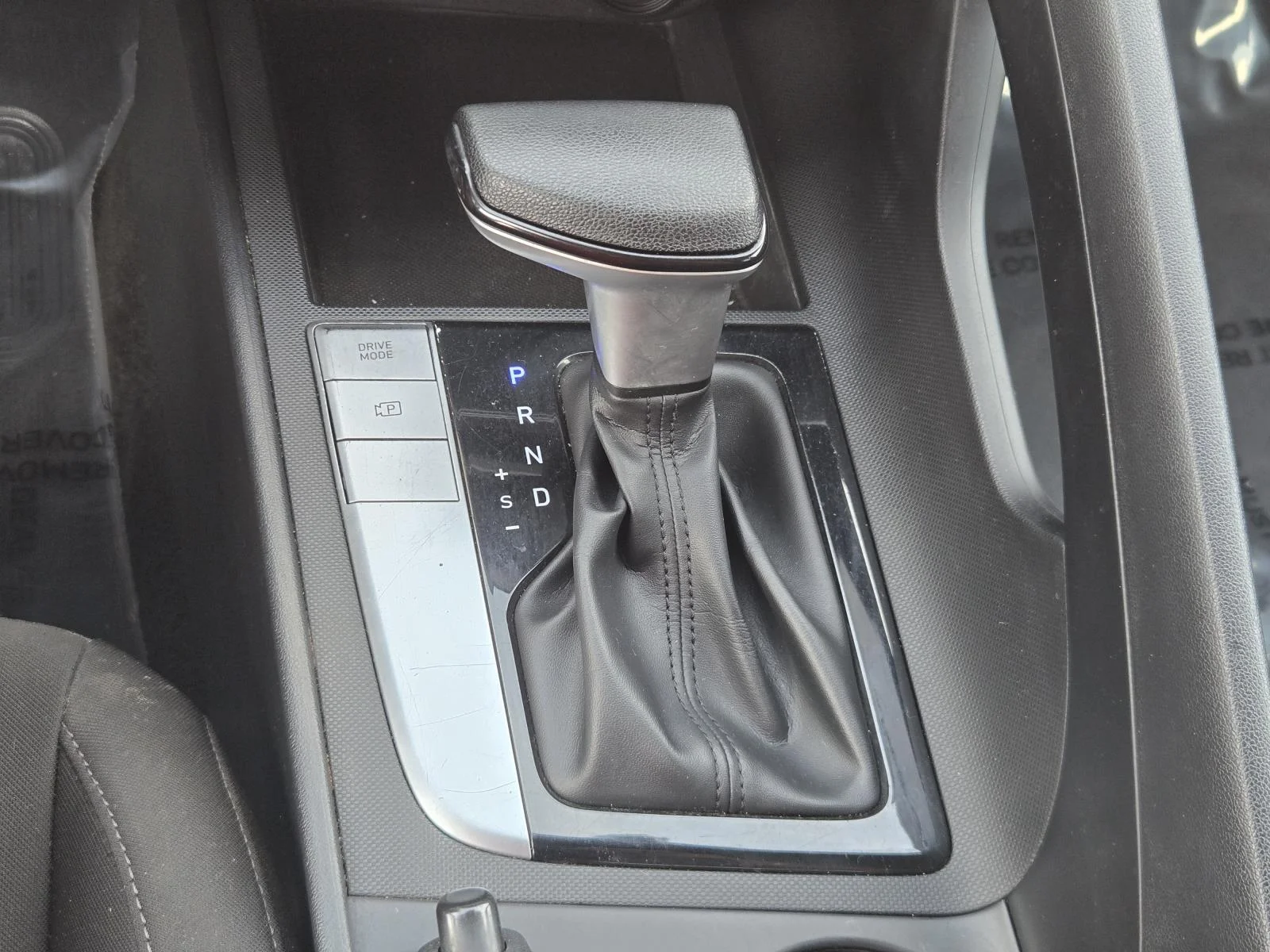 Used 2022 Phantom Black Hyundai SEL IVT image 13