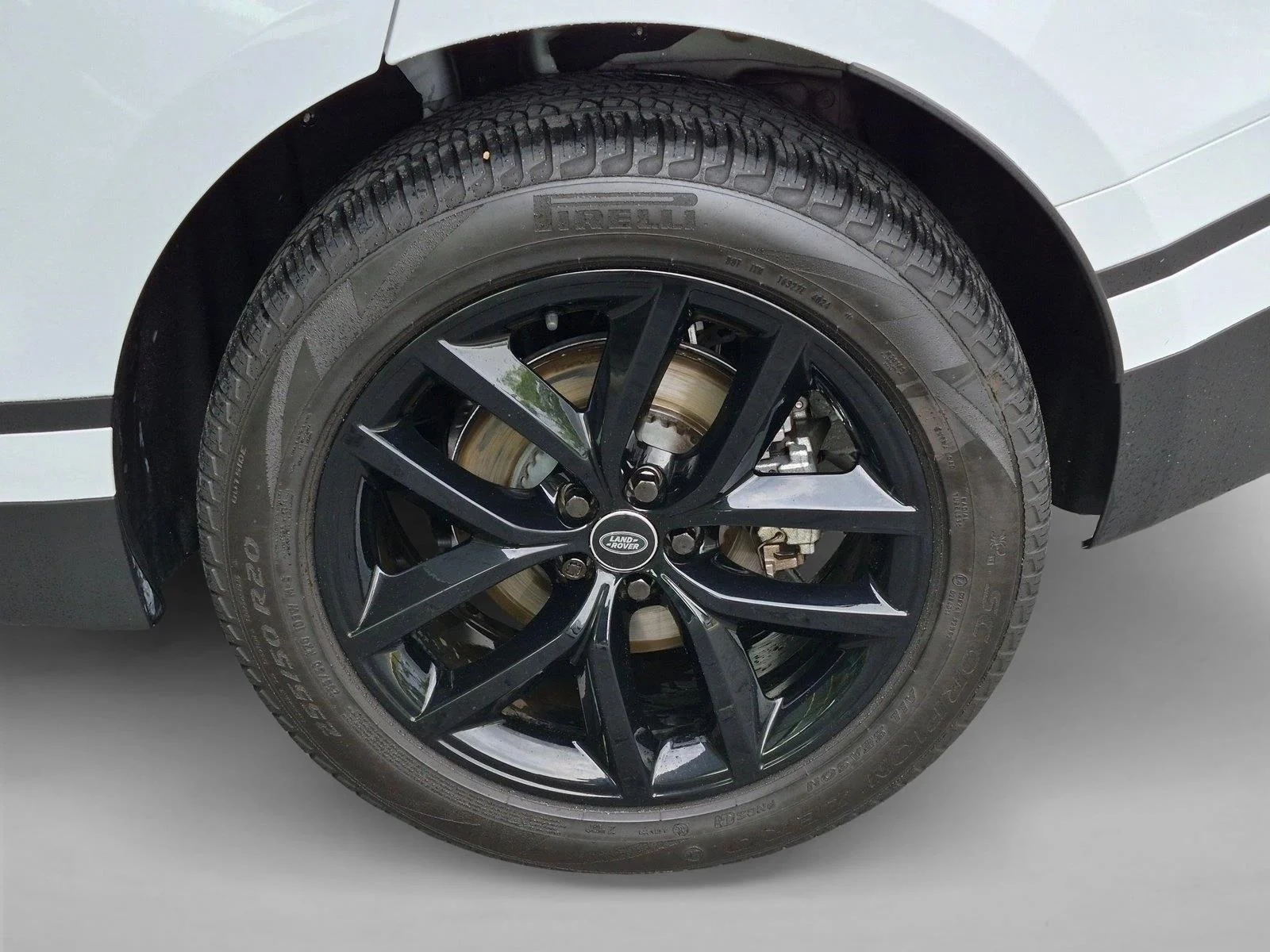 Used 2026 Fuji White Land Rover S image 18