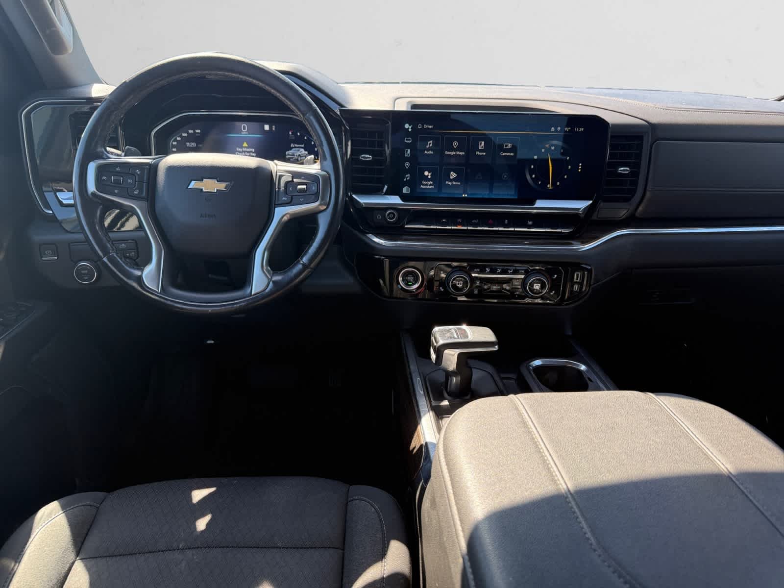Used 2023 BLACK Chevrolet LT image 10