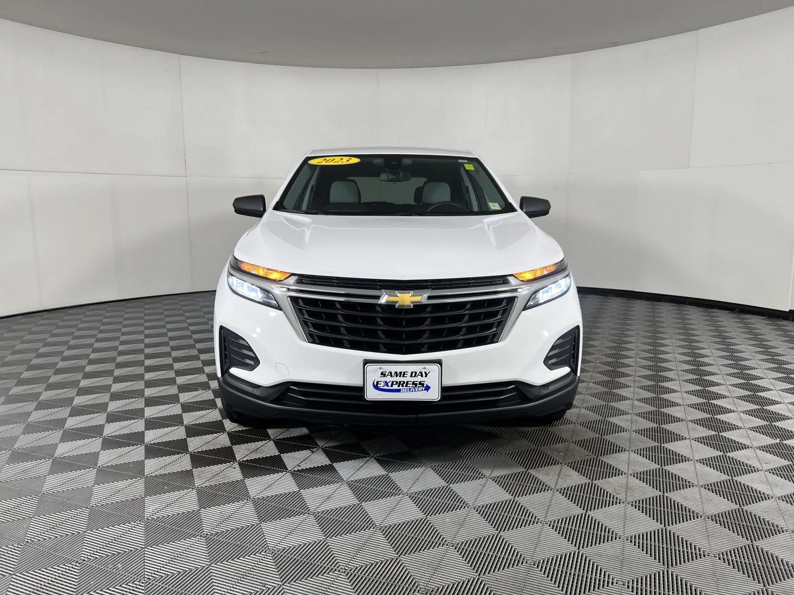 Used 2023 Summit White Chevrolet LS image 31