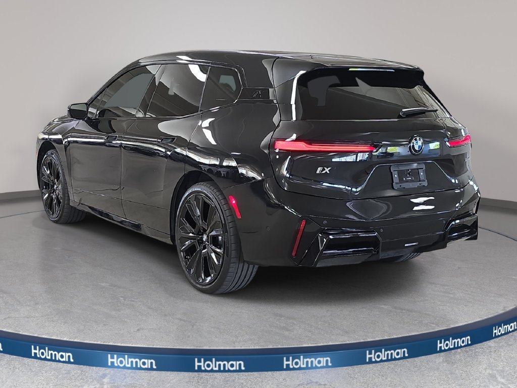 Used 2026 Black Sapphire Metallic BMW xDrive45 image 9