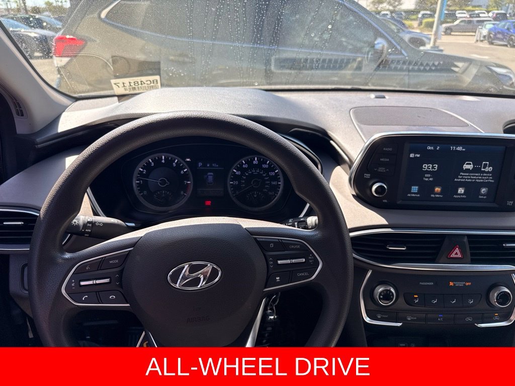 Used 2020 Gray Hyundai SE image 3