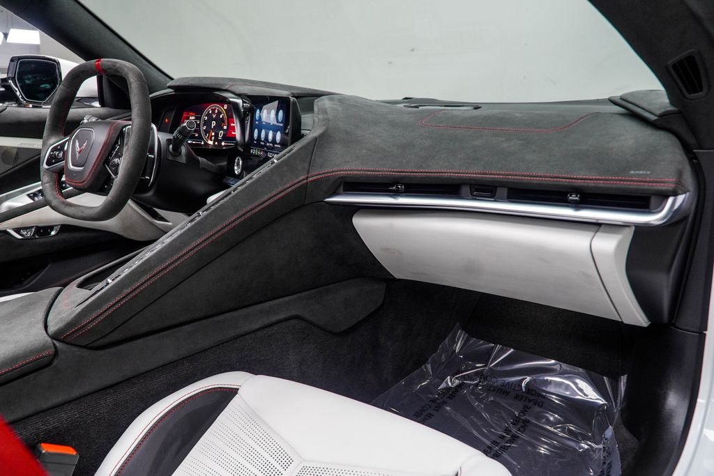 Used 2023 White Chevrolet Stingray image 22