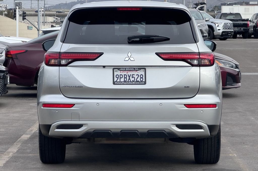 Used 2024 Blue Mitsubishi SE image 5
