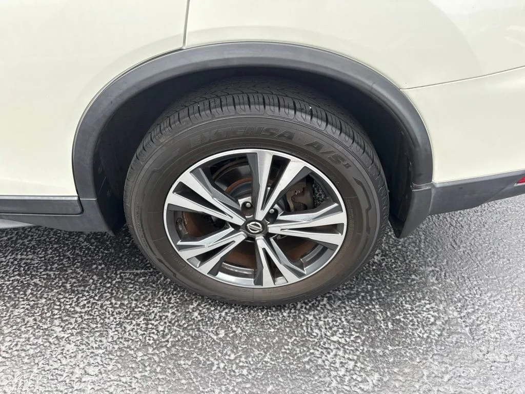 Used 2019 White Nissan SV image 6