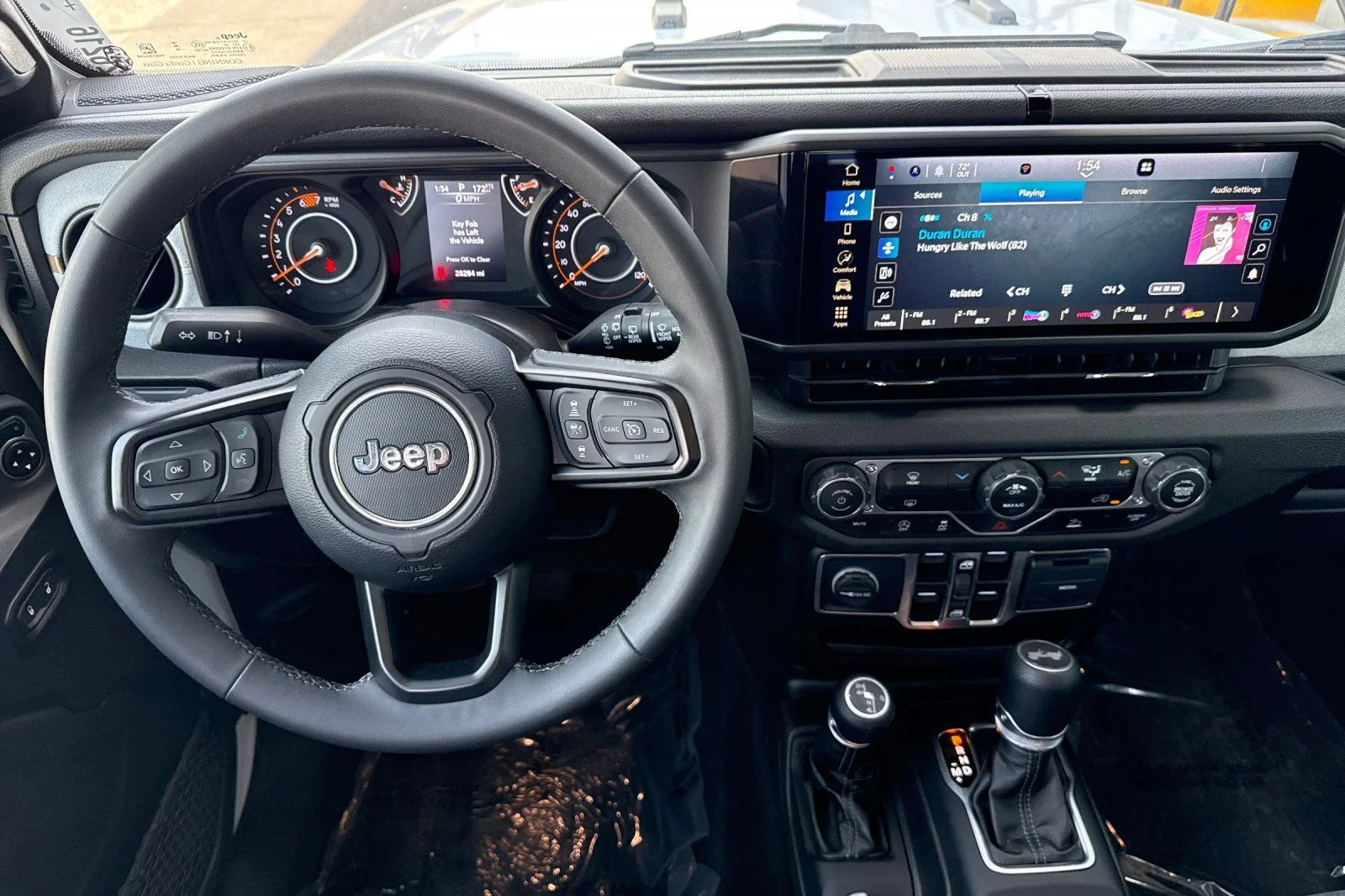 Used 2025 White Jeep Sport S image 11
