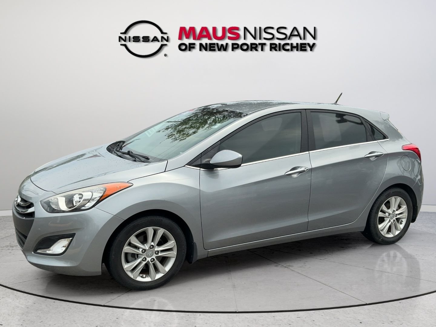 Used 2015 Gray Hyundai Base image 5