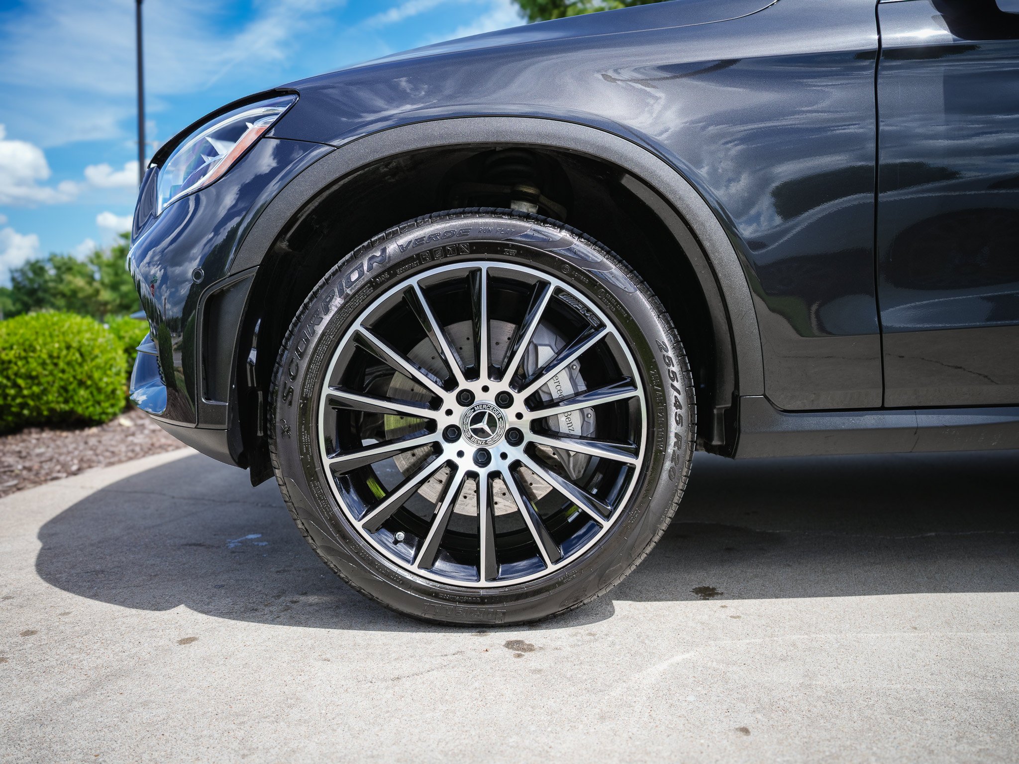 Used 2022 Graphite Gray Metallic Mercedes-Benz GLC 300 image 9
