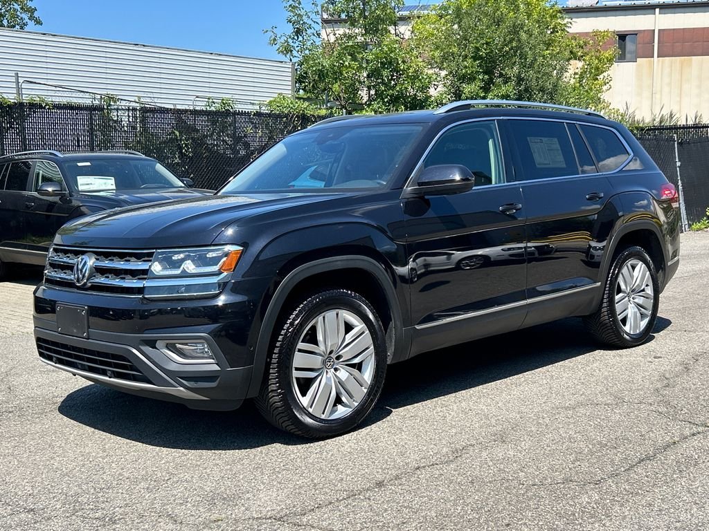 Used 2018 Black Volkswagen SEL Premium image 5
