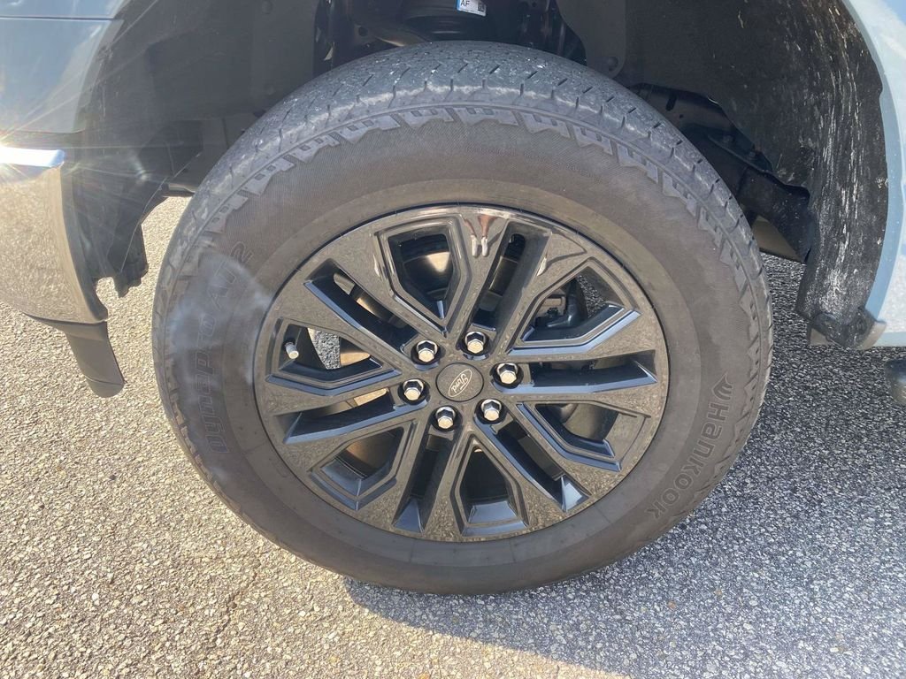 Used 2023 Blue Ford XLT image 4