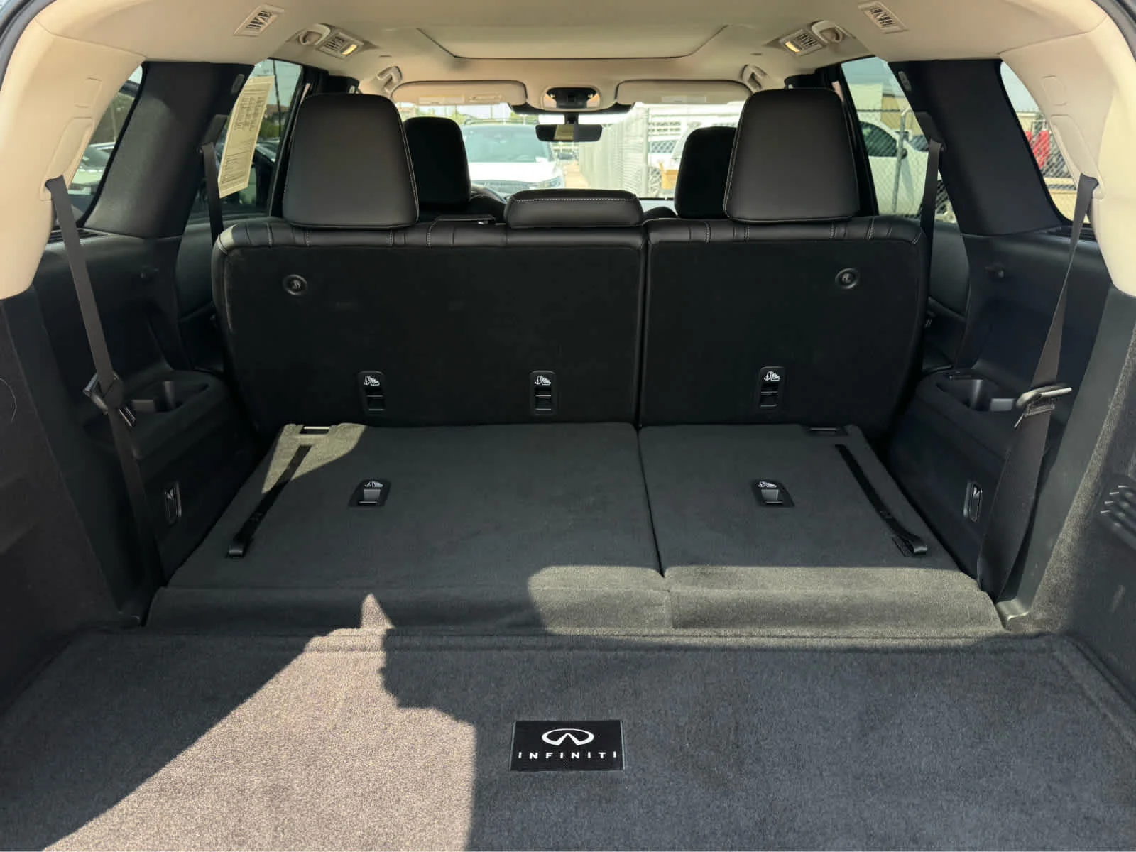 Certified Used 2027 Mineral Black INFINITI LUXE image 25