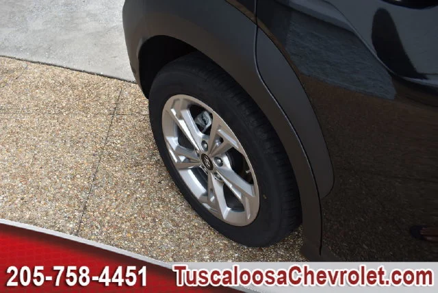 Used 2022 Black Hyundai SEL image 15