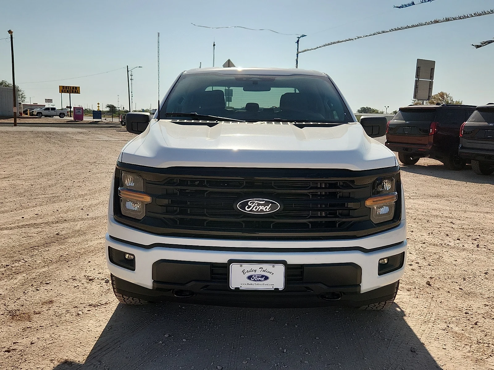 New 2026 Oxford White Ford XLT image 2
