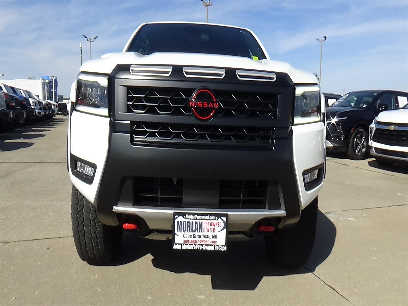 Used 2026 Glacier White (qak) Nissan PRO-4X image 3