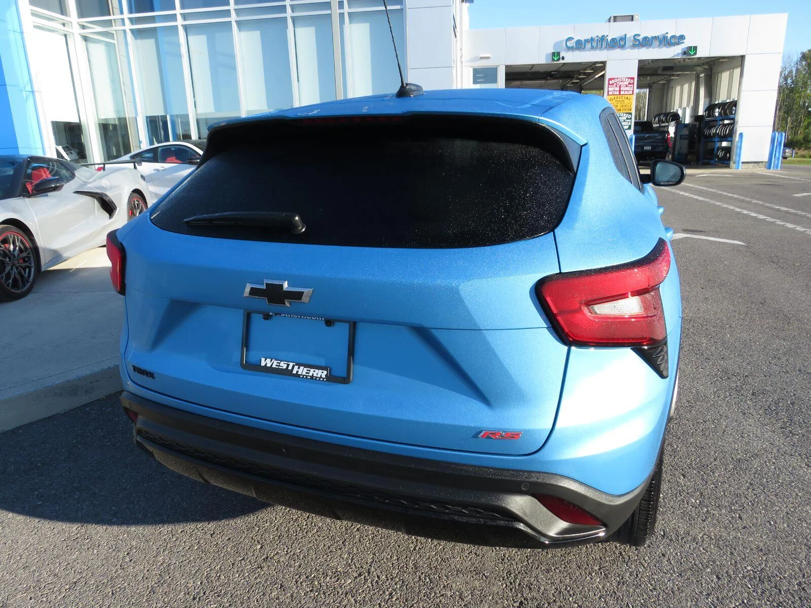 Used 2025 Marina Blue Metallic Chevrolet 1RS image 9