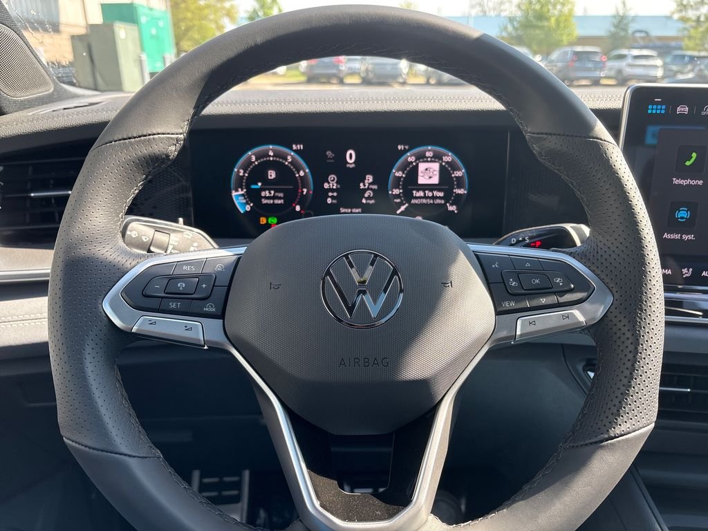 New 2026 White/off-white Volkswagen 2.0T SE R-Line Black image 14