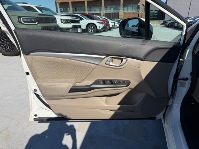 Used 2015 White Honda EX image 11