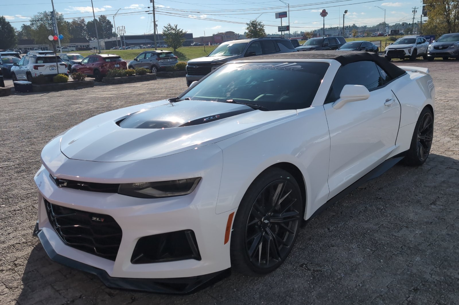 Used 2018 SUMMIT WHITE Chevrolet ZL1 image 11