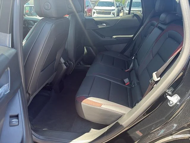 2027 Chevrolet Equinox RS - Photo 11