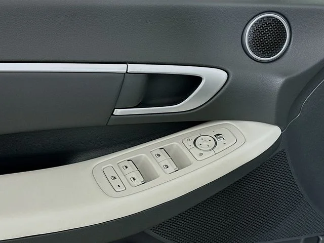 New 2026 White Hyundai SEL image 10