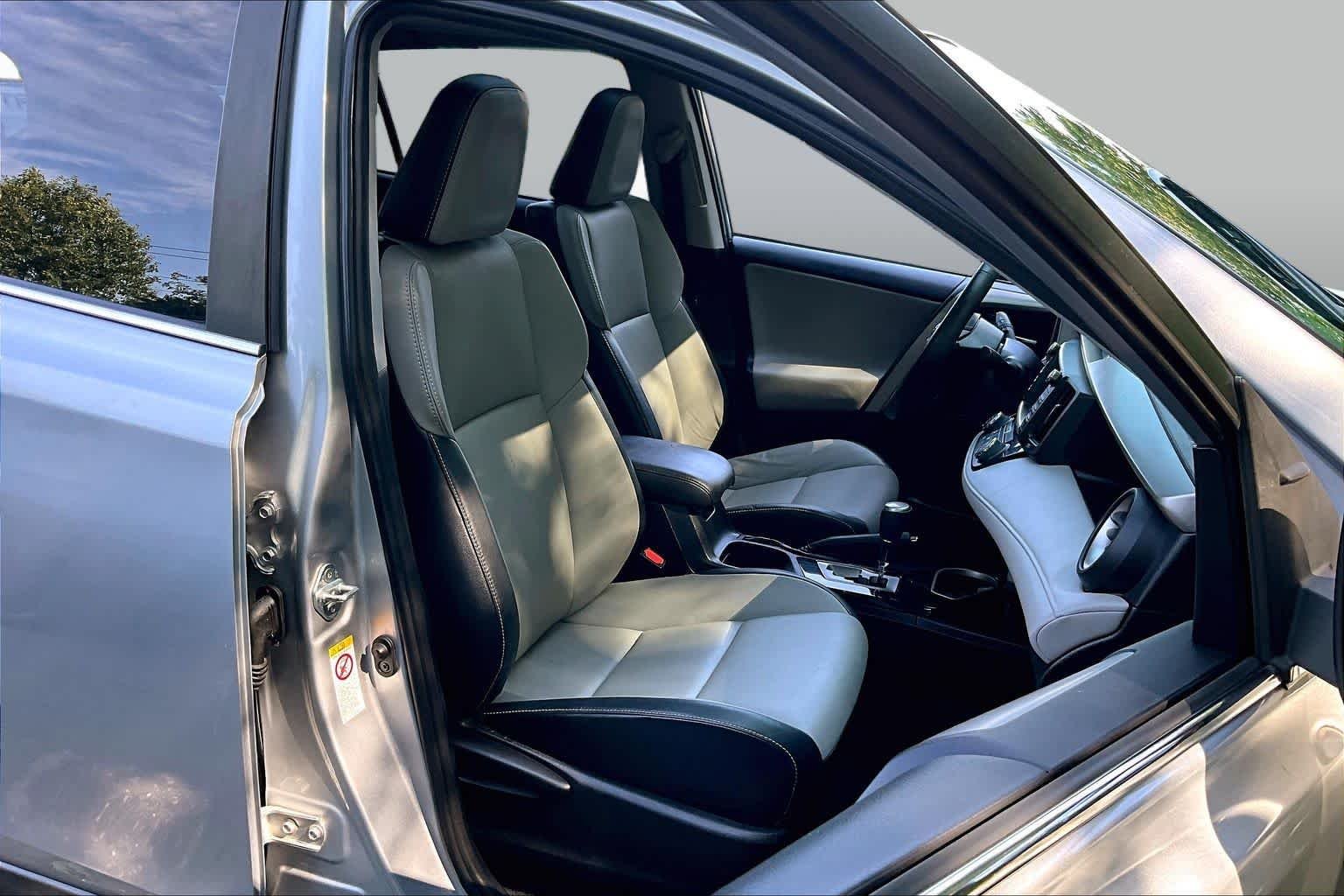 Used 2016 Silver Sky Metallic Toyota Limited image 14