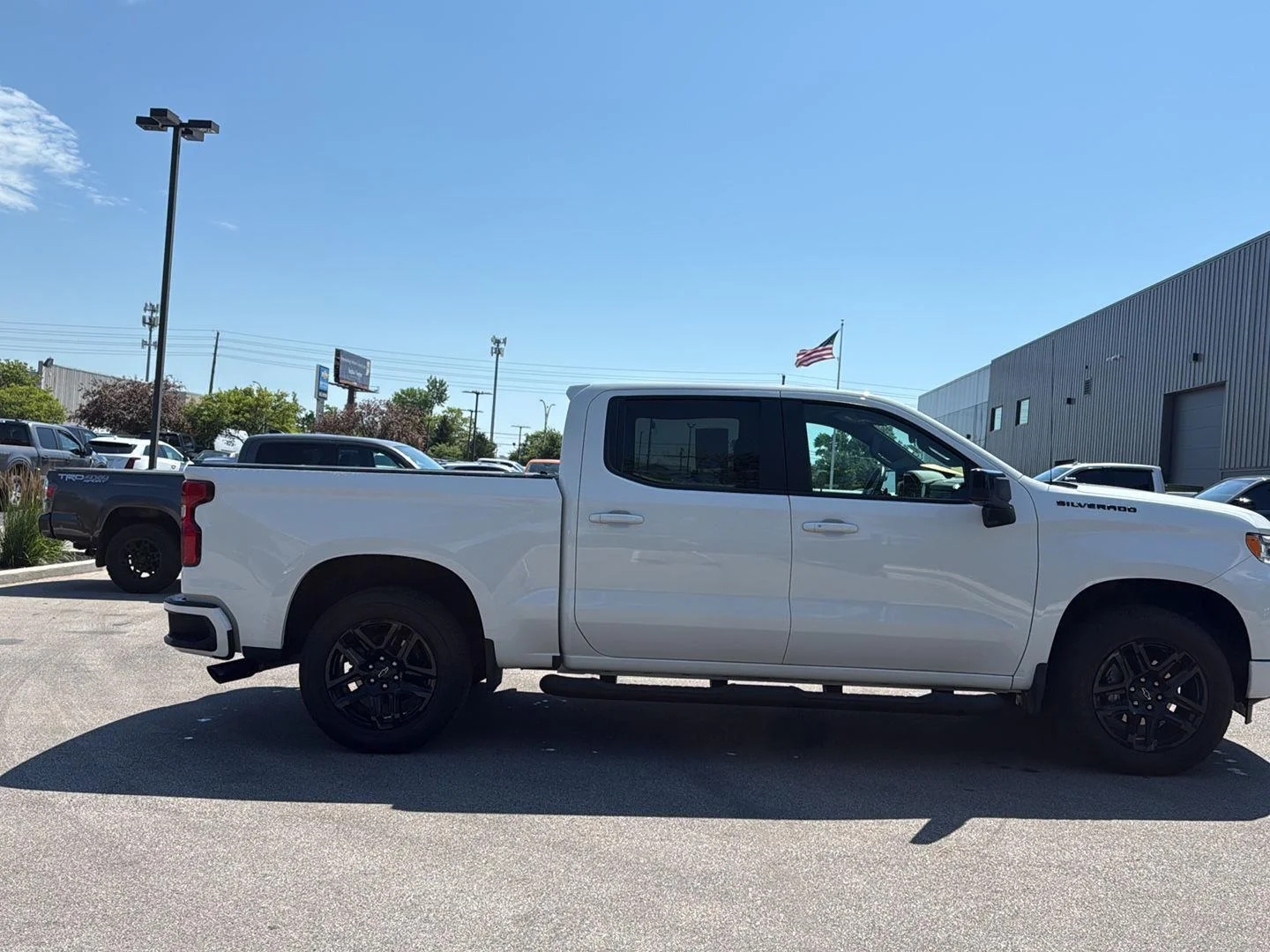 Used 2023 Summit White Chevrolet RST image 2