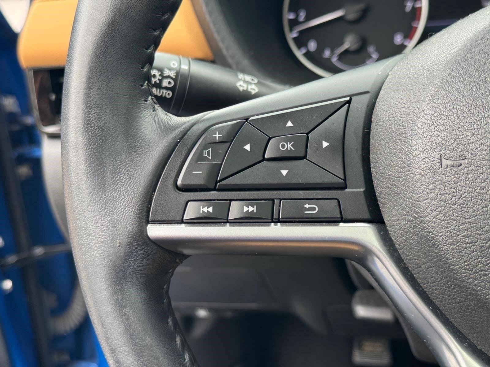 Used 2021 Electric Blue Metallic Nissan SV image 20