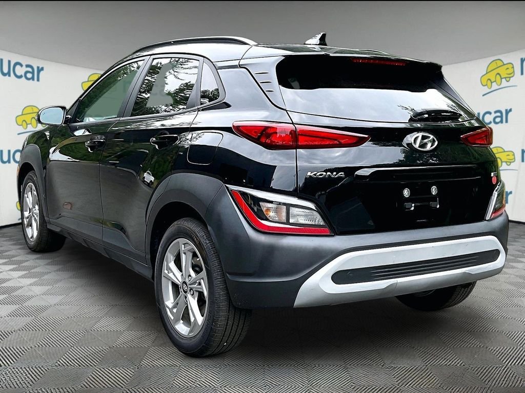 Used 2023 Black Hyundai SEL image 5