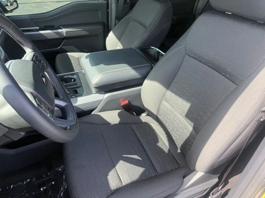 New 2026 Agate Black Metallic Ford XLT image 15