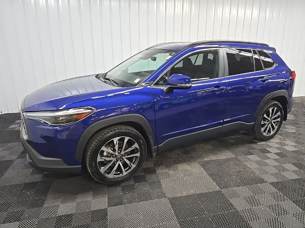 Used 2023 Blue Toyota XLE image 6