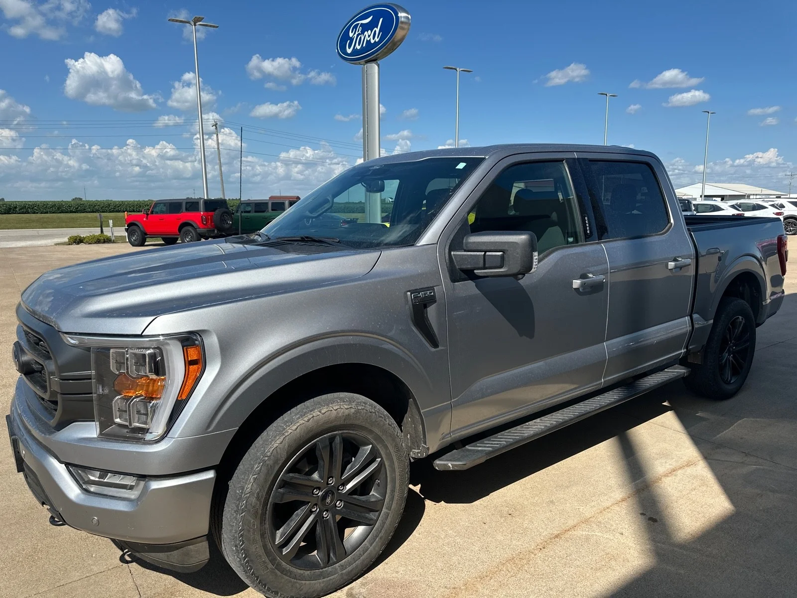 Used 2022 Iconic Silver Metallic Ford XLT image 10