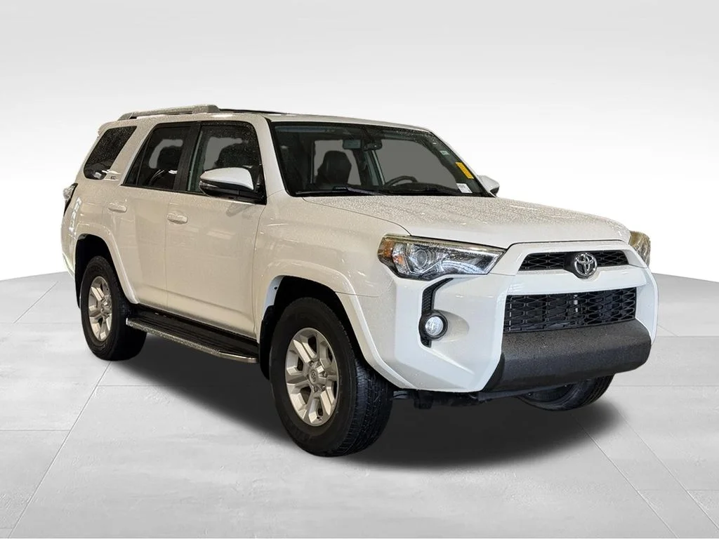 Used 2015 White Toyota SR5 Premium image 30