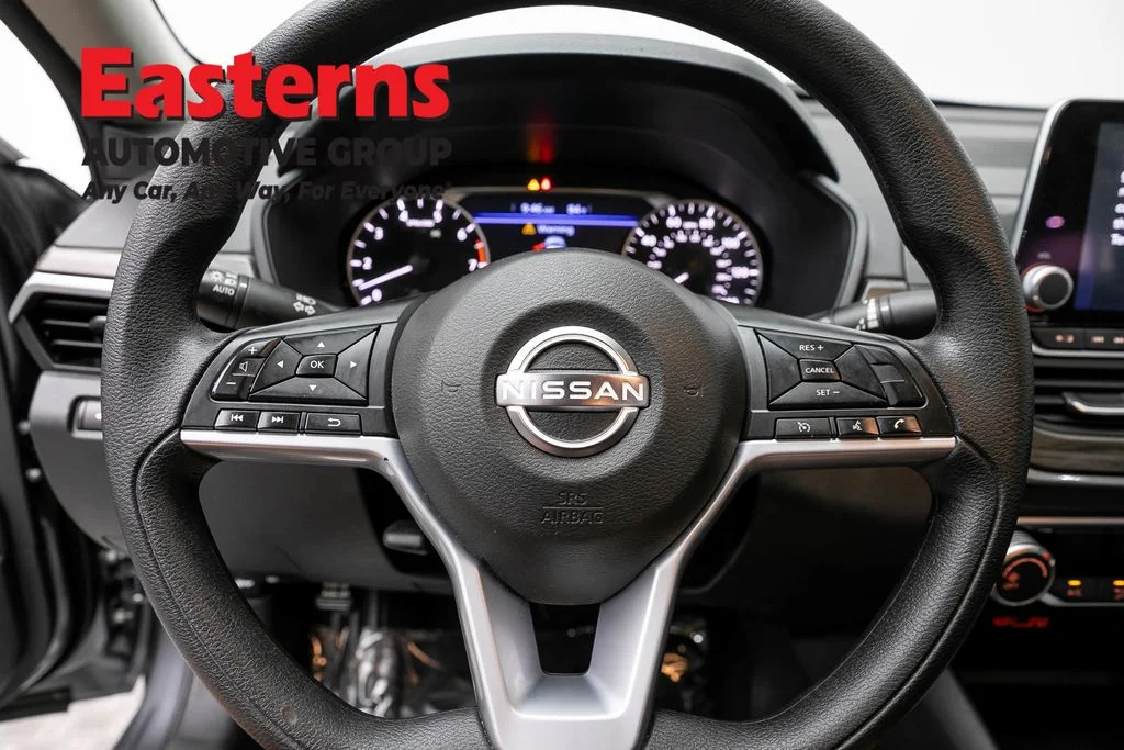 Used 2025 Gray Nissan 2.5 SV image 10