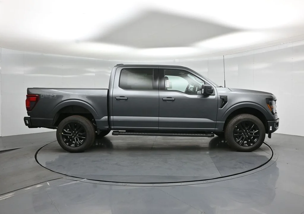 New 2026 Carbonized Gray Metallic Ford XLT image 24