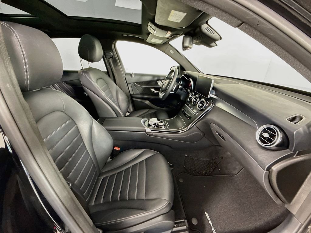 Used 2018 Black Mercedes-Benz GLC 300 image 28