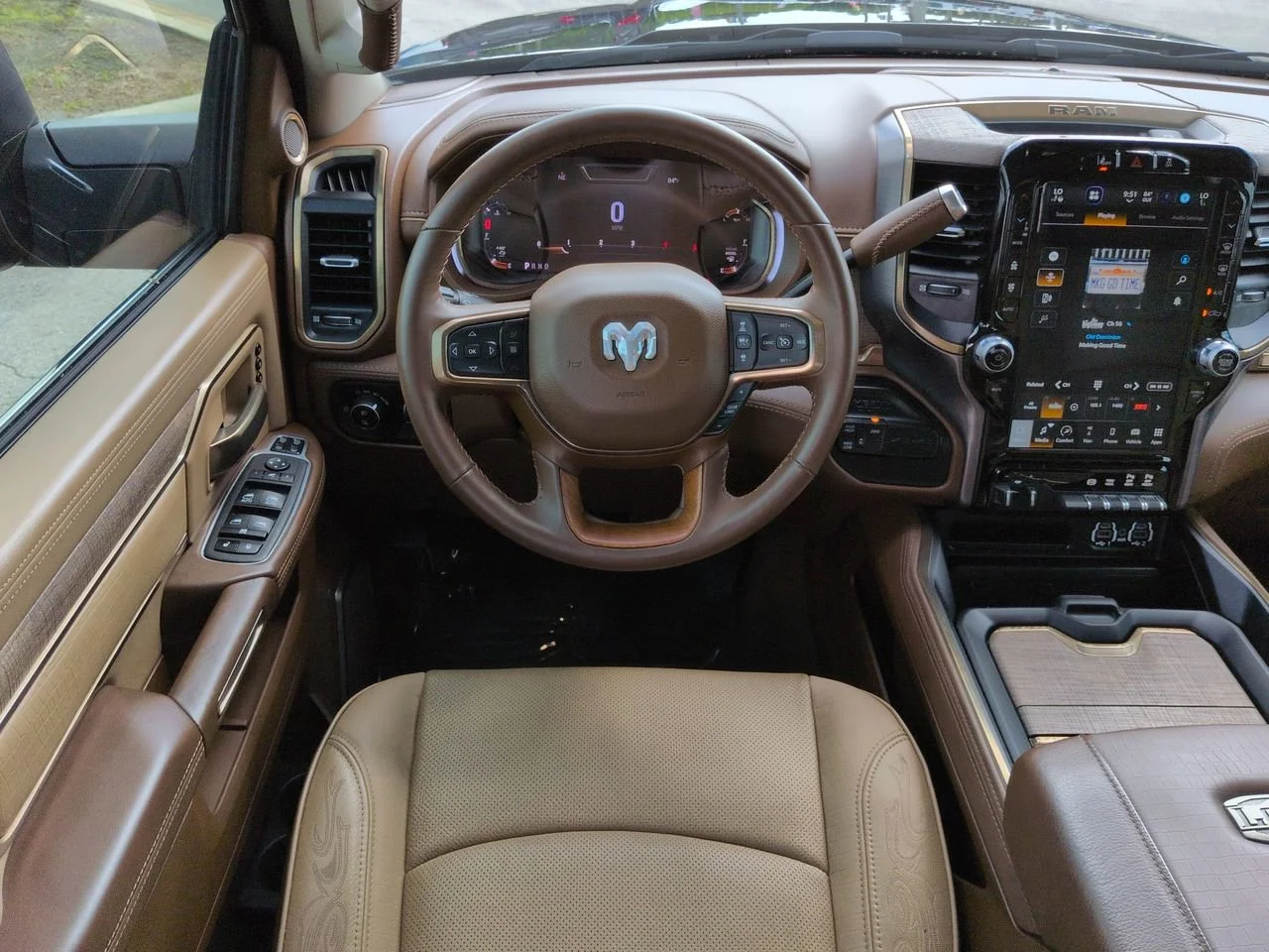 Used 2024 Diamond Black Ram Longhorn image 15