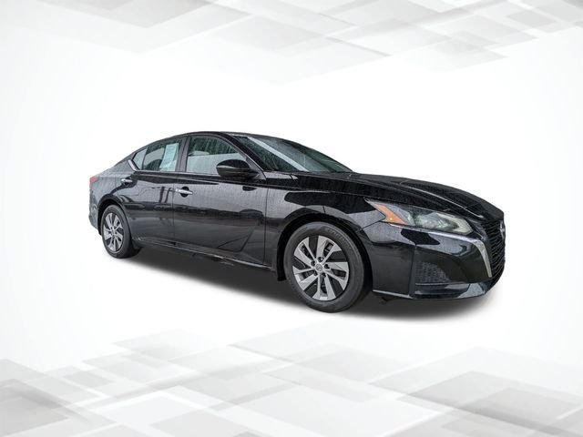 Used 2023 Nissan Altima S with VIN 1N4BL4BV1PN333066 for sale in Conyers, GA