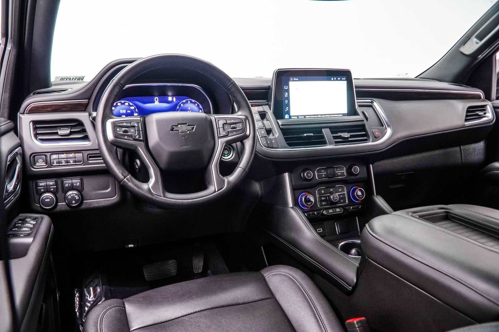 Used 2023 Black Chevrolet Z71 image 18